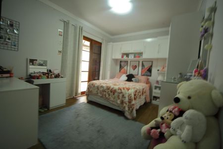 Casa à venda com 200m², 3 quartos e 2 vagasSuíte 