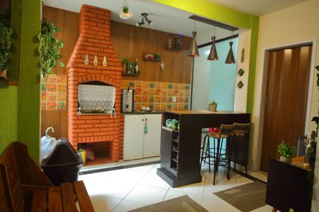 Casa à venda com 200m², 3 quartos e 2 vagasÁrea de convivência/Churrasqueira  
