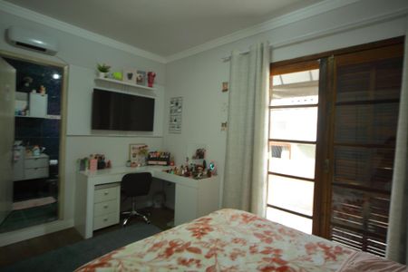 Casa à venda com 200m², 3 quartos e 2 vagasSuíte 