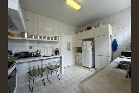 Casa à venda com 750m², 4 quartos e 4 vagas