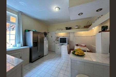 Casa à venda com 4 quartos, 750m² em Morumbi, São Paulo