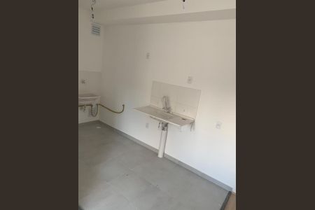 Cozinha de apartamento para alugar com 1 quarto, 35m² em Jardim Helena, São Paulo