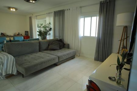 Apartamento para alugar com 128m², 3 quartos e 2 vagasSala