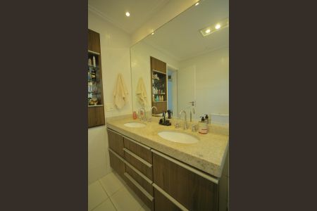 Apartamento para alugar com 128m², 3 quartos e 2 vagasBanheiro da suíte 1
