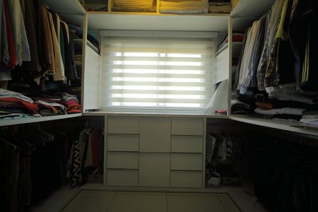 Apartamento para alugar com 128m², 3 quartos e 2 vagasCloset da suíte 1