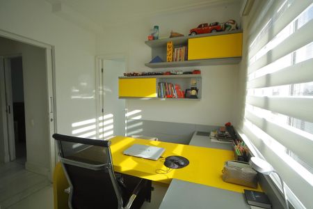 Apartamento para alugar com 128m², 3 quartos e 2 vagasSuíte 3/ Escritório