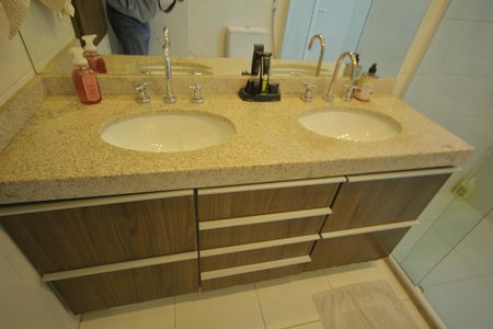 Apartamento para alugar com 128m², 3 quartos e 2 vagasBanheiro da suíte 1