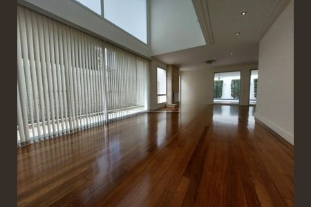 Casa à venda com 4 quartos, 600m² em Super Quadra Morumbi, São Paulo