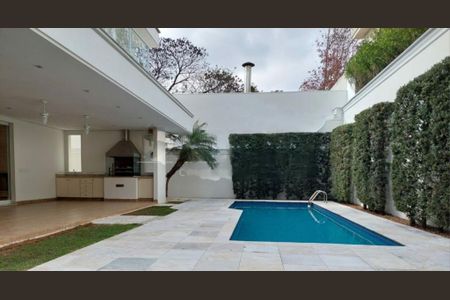 Casa à venda com 600m², 4 quartos e 6 vagas