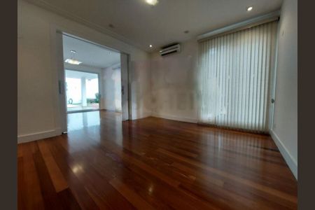 Casa à venda com 600m², 4 quartos e 6 vagas