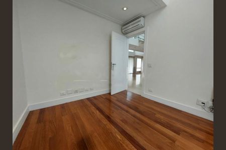 Casa à venda com 600m², 4 quartos e 6 vagas