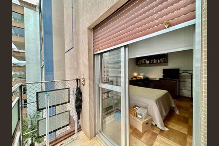 Apartamento à venda com 136m², 3 quartos e 1 vaga Apartamento à venda com 136m², 3 quartos e 1 vagaVaranda Quarto 2