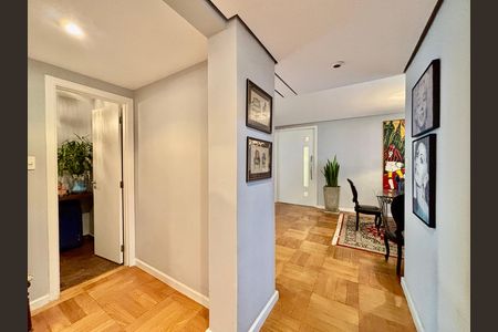 Apartamento à venda com 136m², 3 quartos e 1 vaga Apartamento à venda com 136m², 3 quartos e 1 vagaCorredor