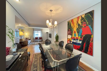 Apartamento à venda com 136m², 3 quartos e 1 vaga Apartamento à venda com 136m², 3 quartos e 1 vagaSala