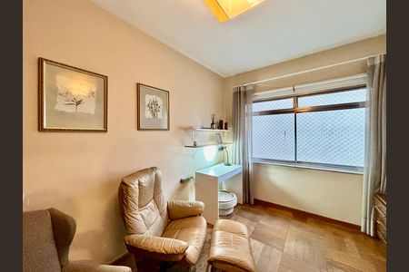 Apartamento à venda com 136m², 3 quartos e 1 vaga Apartamento à venda com 136m², 3 quartos e 1 vagaSuite