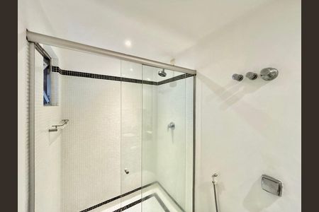 Apartamento à venda com 136m², 3 quartos e 1 vaga Apartamento à venda com 136m², 3 quartos e 1 vagabanheiro