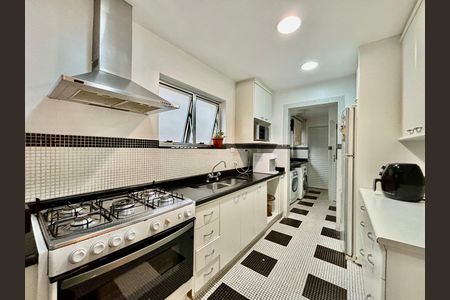 Apartamento à venda com 136m², 3 quartos e 1 vaga Apartamento à venda com 136m², 3 quartos e 1 vagaCozinha