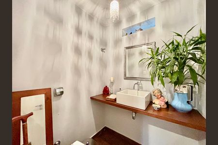 Apartamento à venda com 136m², 3 quartos e 1 vaga Apartamento à venda com 136m², 3 quartos e 1 vagaLavabo