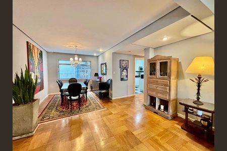 Apartamento à venda com 136m², 3 quartos e 1 vaga Apartamento à venda com 136m², 3 quartos e 1 vagaSala