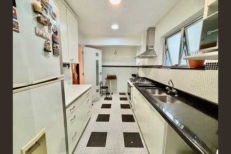 Apartamento à venda com 136m², 3 quartos e 1 vaga Apartamento à venda com 136m², 3 quartos e 1 vagaCozinha