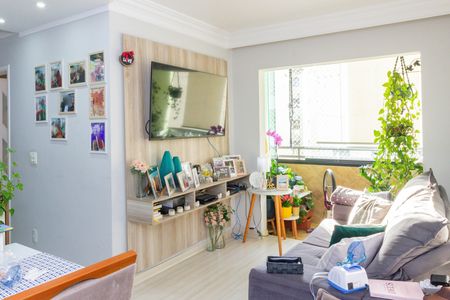 Apartamento à venda com 55m², 2 quartos e 1 vaga Apartamento à venda com 55m², 2 quartos e 1 vagaSala