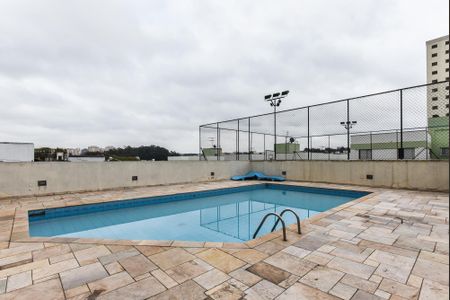 Apartamento à venda com 7m², 3 quartos e 2 vagas Apartamento à venda com 7m², 3 quartos e 2 vagasÁrea comum - Piscina