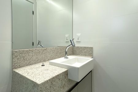 Apartamento para alugar com 64m², 2 quartos e 2 vagas Apartamento para alugar com 64m², 2 quartos e 2 vagasBanheiro da Suíte 2