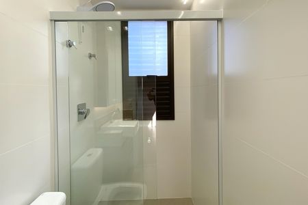 Apartamento para alugar com 64m², 2 quartos e 2 vagas Apartamento para alugar com 64m², 2 quartos e 2 vagasBanheiro da Suíte 1