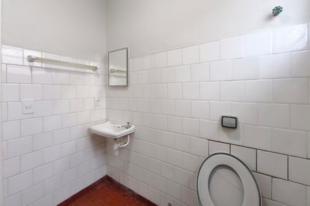 Casa para alugar com 116m², 3 quartos e 1 vaga Casa para alugar com 116m², 3 quartos e 1 vagaBanheiro