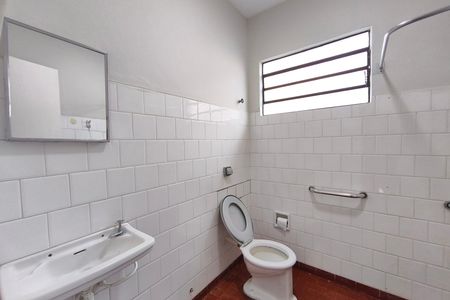 Casa para alugar com 116m², 3 quartos e 1 vaga Casa para alugar com 116m², 3 quartos e 1 vagaBanheiro
