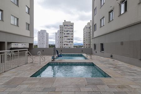 Apartamento para alugar com 42m², 2 quartos e sem vagaÁrea Comum - Piscina 