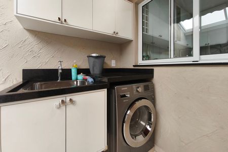 Casa de condomínio à venda com 70m², 2 quartos e 1 vaga Casa de condomínio à venda com 70m², 2 quartos e 1 vagaÁrea de Serviço