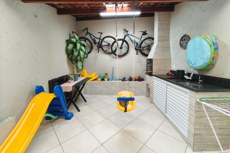 Casa de condomínio à venda com 70m², 2 quartos e 1 vaga Casa de condomínio à venda com 70m², 2 quartos e 1 vagaÁrea gourmet