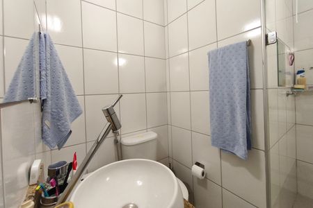 Casa de condomínio à venda com 70m², 2 quartos e 1 vaga Casa de condomínio à venda com 70m², 2 quartos e 1 vagaBanheiro