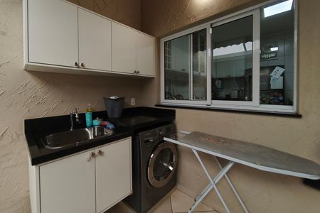 Casa de condomínio à venda com 70m², 2 quartos e 1 vaga Casa de condomínio à venda com 70m², 2 quartos e 1 vagaÁrea de Serviço