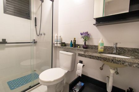 Apartamento à venda com 50m², 2 quartos e 1 vaga Apartamento à venda com 50m², 2 quartos e 1 vagaBanheiro Social