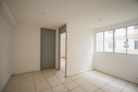 Sala de apartamento para alugar com 1 quarto, 50m² em Maria Paula, São Gonçalo