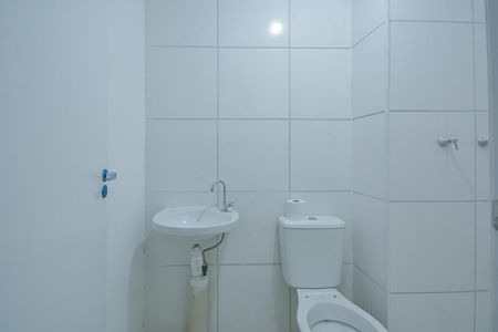Apartamento para alugar com 38m², 2 quartos e sem vaga Apartamento para alugar com 38m², 2 quartos e sem vagaBanheiro