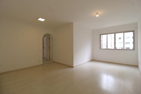 Sala de apartamento para alugar com 2 quartos, 75m² em Moema, São Paulo