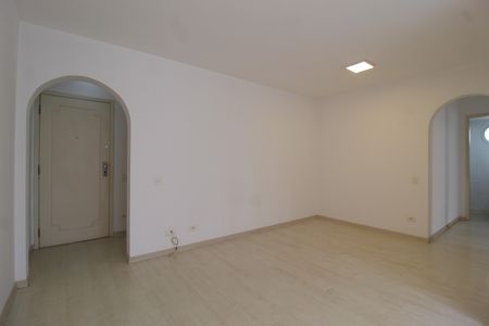 Sala de apartamento para alugar com 2 quartos, 75m² em Moema, São Paulo