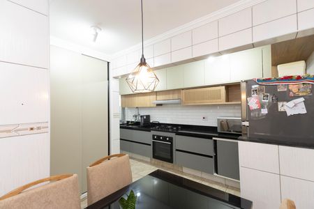 Casa de condomínio para alugar com 129m², 3 quartos e 1 vaga Casa de condomínio para alugar com 129m², 3 quartos e 1 vagaCozinha - Armários