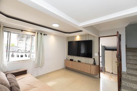 Sala de casa de condomínio para alugar com 3 quartos, 129m² em Parque Casa de Pedra, São Paulo