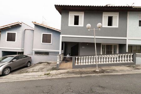 Casa de condomínio para alugar com 129m², 3 quartos e 1 vaga Casa de condomínio para alugar com 129m², 3 quartos e 1 vagaFachada