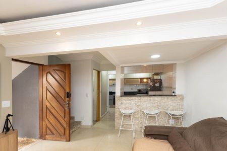 Sala de casa de condomínio para alugar com 3 quartos, 129m² em Parque Casa de Pedra, São Paulo