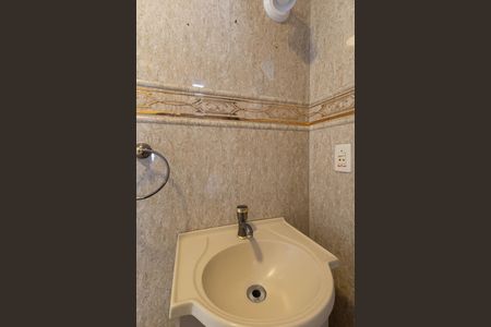 Casa de condomínio para alugar com 129m², 3 quartos e 1 vaga Casa de condomínio para alugar com 129m², 3 quartos e 1 vagaBanheiro da Suíte