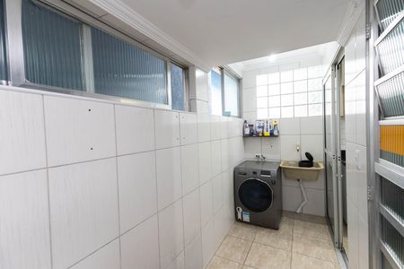 Casa de condomínio para alugar com 129m², 3 quartos e 1 vaga Casa de condomínio para alugar com 129m², 3 quartos e 1 vagaÁrea de Serviço