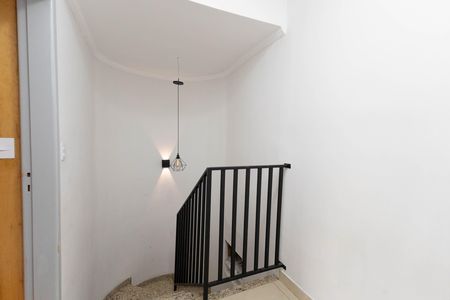 Casa de condomínio para alugar com 129m², 3 quartos e 1 vaga Casa de condomínio para alugar com 129m², 3 quartos e 1 vagaHall