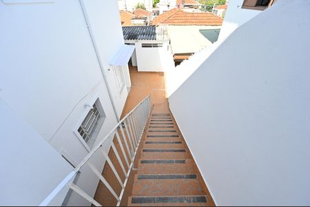 Casa para alugar com 130m², 4 quartos e 2 vagasEscadas