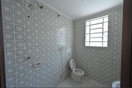 Casa para alugar com 130m², 4 quartos e 2 vagasBanheiro Social