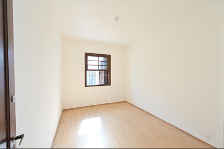 Casa para alugar com 130m², 4 quartos e 2 vagasQuarto 1